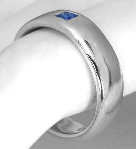 Men's 0.15 ct Princess Cut Blue Sapphire Wedding Ring in 14k