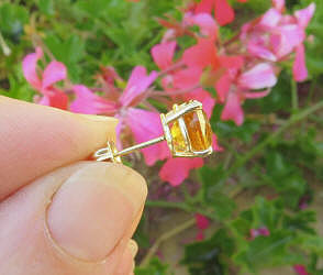 8mm round Citrine Stud Earring in 14k Yellow Gold