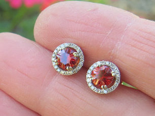 5mm round Natural red orange sapphire stud earrings in 14 white gold