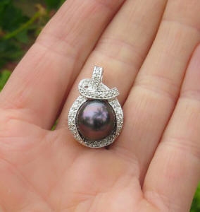 11 mm Natural Tahitian Pearl Pendant with Pave Diamond Setting in 14k white gold