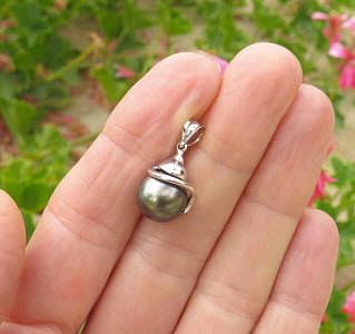 10mm Real Tahitian Pearl Pendant in 14k white gold