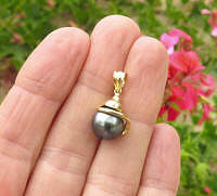10mm Natural Round Tahitian Pearl Pendant in 14k white gold