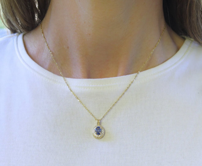14k Yellow Gold Natural Blue Sapphire Pendant with Diamond Halo (GP-5109)