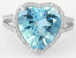 Heart Aquamarine Ring in 14k in 14k yellow gold