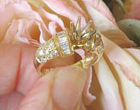 1 cara Baguette and Pave Round Diamond Semi Mount in solid 14k yellow gold