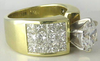 Princess cut round diamond engagement ring in 14k gold