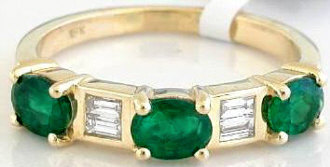 1.13 ctw Emerald Diamond Ring in 18k yellow gold