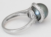 Tahitian Pearl Diamond Ring in 18k White Gold