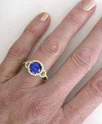 Tanzanite and Diamond Ring in 14k Yellow Gold