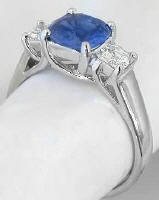 Princess cut ring in gold