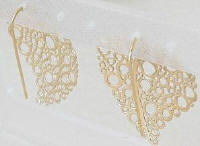 Earrings in 14k yellow gold