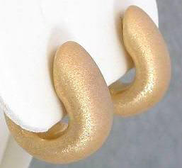 Satin Finished Hoop Earrings in 14k yellow gold