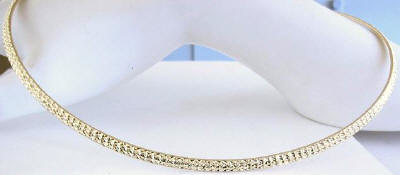 Sparkle Omega Necklace in 14k yellow gold - 17 inches