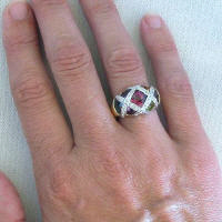  rhodolite (at the center), citrine, peridot, amethyst, iolite, blue topaz and garnet ring