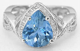 Round aquamarine band ring in 14k yellow gold
