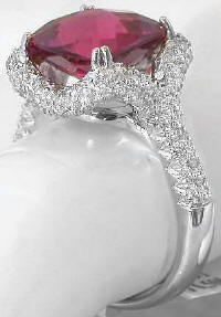 Engagement ring in gold